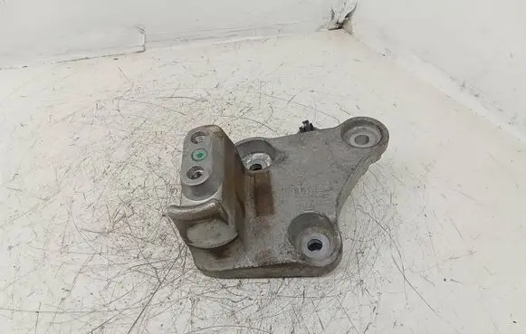 Opel Grandland X Engine mounting bracket 9807980580 326F27 17357R01