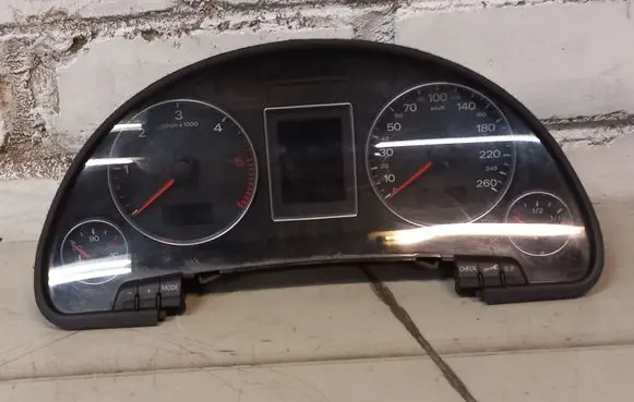 Audi A4 S4 B7 8E 8H Speedometer (instrument cluster) 8E0920901D