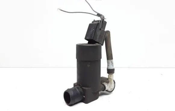 Volvo V70 Windscreen/windshield washer pump 1S7117K624FE