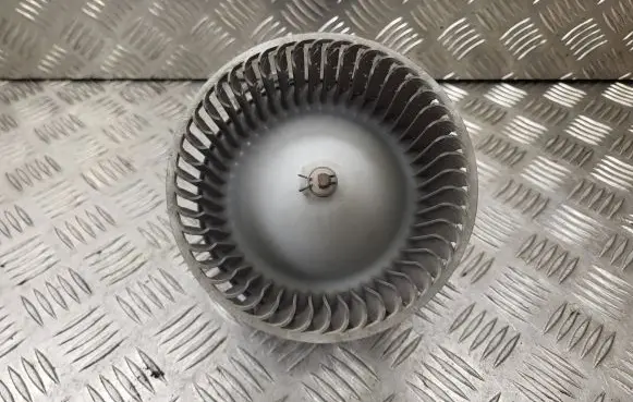 Mazda 3 I Heater fan/blower 8940000