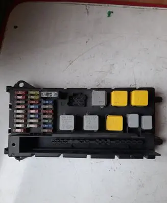 Mercedes-Benz Sprinter W906 Fuse module A9065450401 518817028