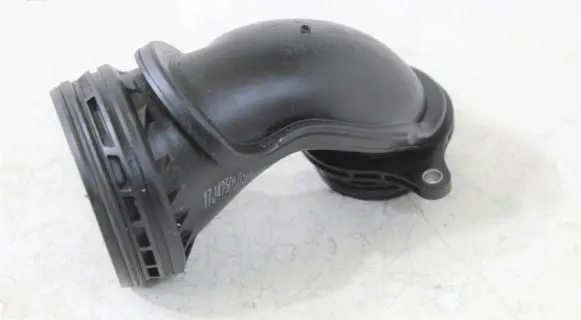 Coolant pipe/hose