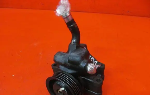 Mazda 2 Power steering pump HBDNY