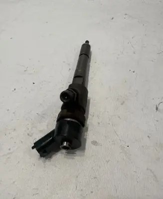 Toyota Yaris Fuel injector 0445110262