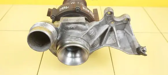 BMW 3 E90 E91 Turbo 8512464 N47D20C
