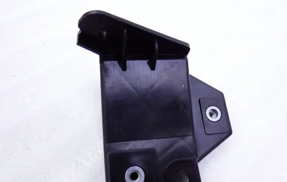Tesla Model S Front bumper mounting bracket