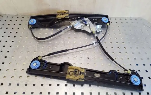 Opel Astra J Front window lifting mechanism without motor 13350757 915367103
