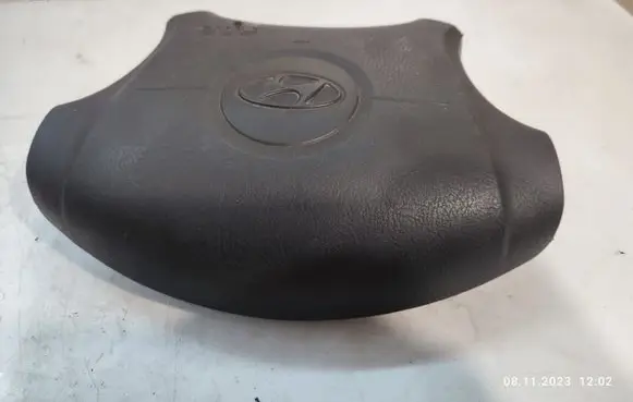 Hyundai Elantra Steering wheel airbag 569002D000