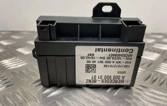 Mercedes-Benz C W204 Fuel injection pump control unit/module A0009003101