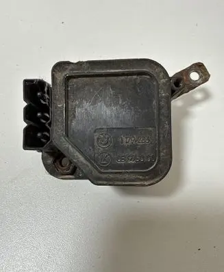 BMW 5 E34 Air suspension front height level sensor 1179233 05975000