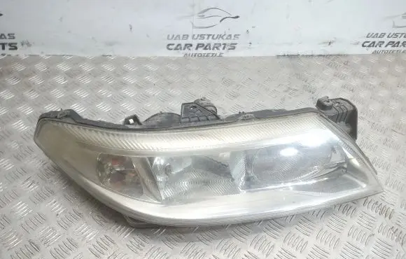 Renault Laguna II Headlight/headlamp 8200002847