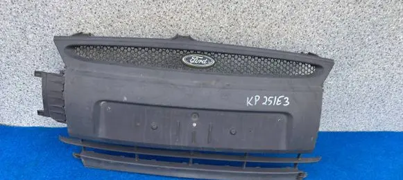 Ford Ka Front grill 97KB-17752-AKW