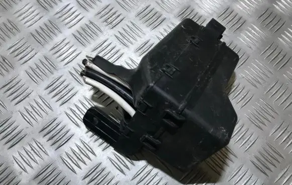 Toyota Avensis T250 Fuse box set