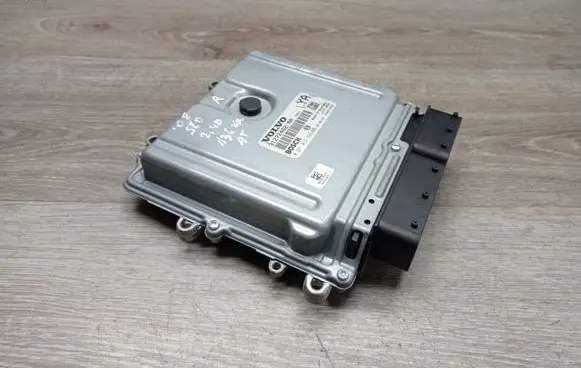 Volvo S80 Engine control unit/module 31272462 0281012765