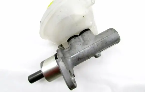Volkswagen PASSAT B5 Master brake cylinder
