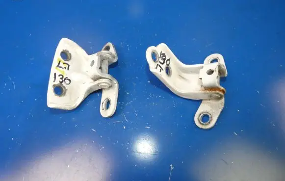 Hyundai i30 Rear door hinge set 