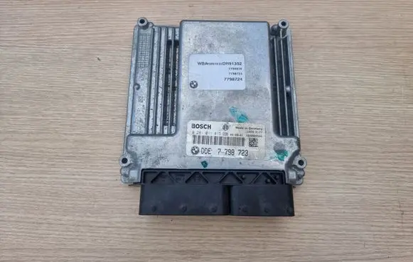 BMW 7 E65 E66 Engine control unit/module 7798723 DDE7798723