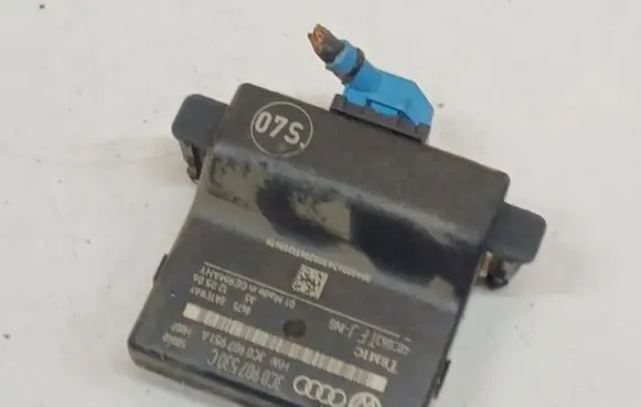 Volkswagen PASSAT B6 Other control units/modules 3C0907530C