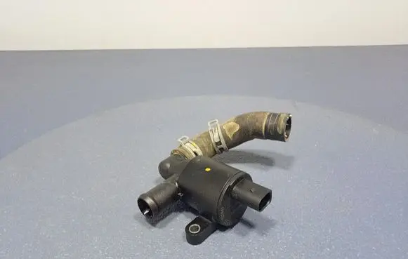 Porsche Cayenne (92A) Coolant level relay 4H0121671D