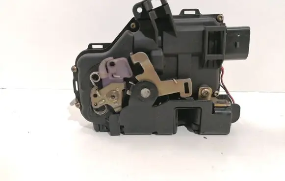 Audi A6 S6 C5 4B Front door lock