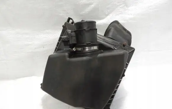 Opel Astra J Air filter box 13272777