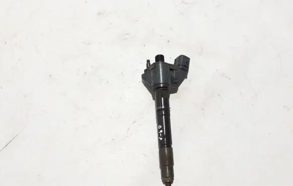 Volvo V60 Fuel injector 32140080