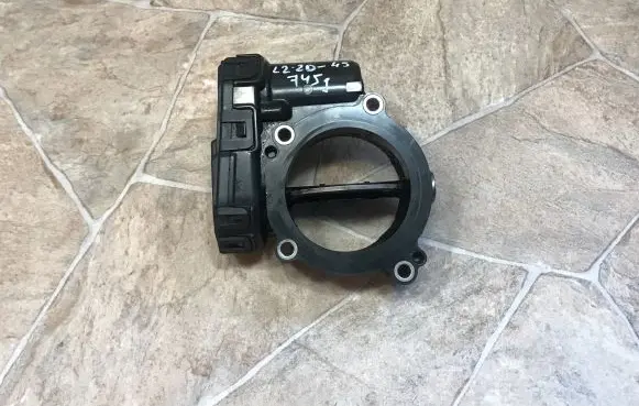 Mercedes-Benz E W212 Engine shut-off valve A6510900370