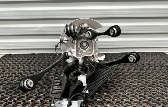 BMW 4 G22 G23 G24 G26 Stub axle 