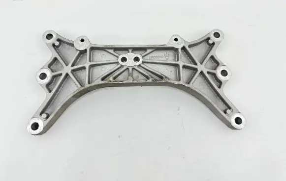 Maserati Ghibli Gearbox mounting bracket 670003953