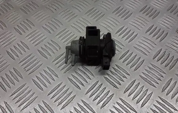 Renault Megane II Valve vacuum 