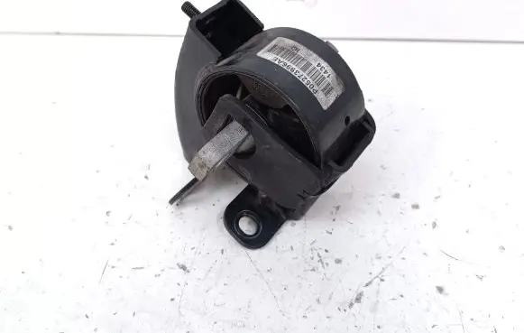 Chrysler Town & Country V Engine mount bracket 05273996AE P05273996AE