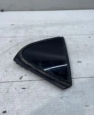 Lexus IS 220D-250-350 Rear vent window glass 6818853030 43R005844