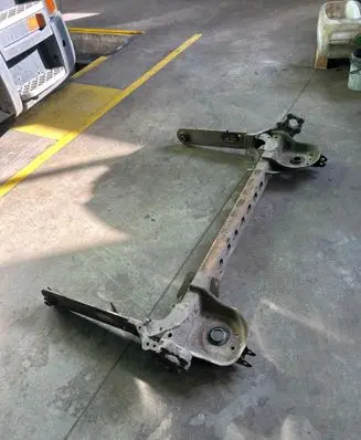 Opel Vivaro Rear axle beam 