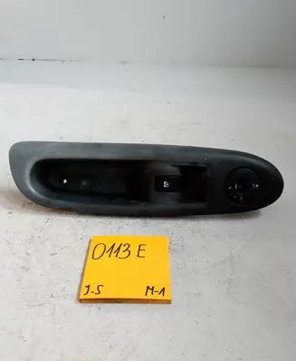Renault Laguna II Fuse box set 8200283814