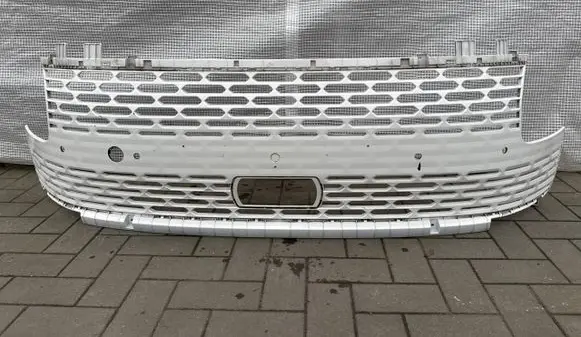 Hyundai Staria Front bumper upper radiator grill 86351CG100