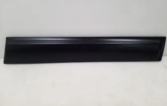 Nissan Qashqai Front door trim (molding) 80870JD00A