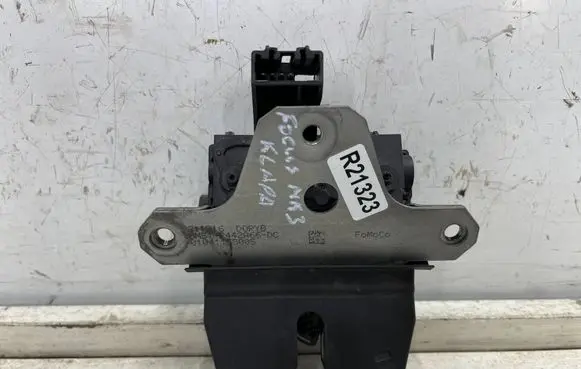 Ford Focus Tailgate/trunk/boot lock/catch/latch 8m51-r442a66-dc