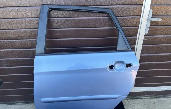 Toyota Verso-S Rear door