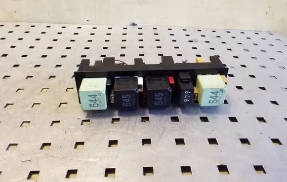 Skoda Octavia Mk2 (1Z) Fuse module 7N0937503A
