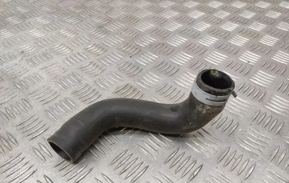 Mercedes-Benz B W246 W242 Engine coolant pipe/hose R740008401