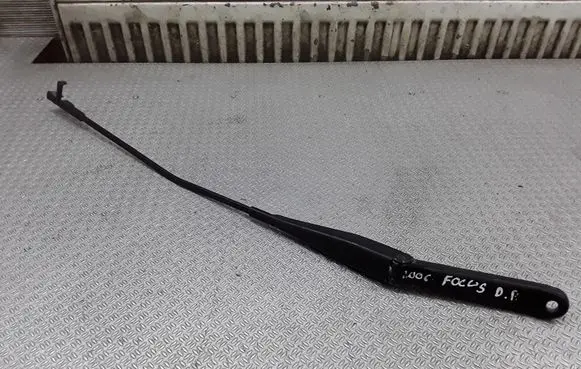 Ford Focus Front wiper blade arm 4M5117526CB