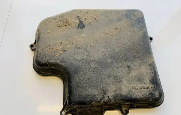 Volkswagen PASSAT B5 Fuse box cover 8d1907613a