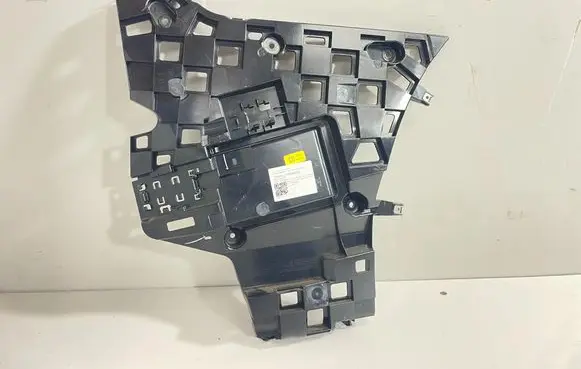 BMW X7 G07 Rear bumper mounting bracket 8084142