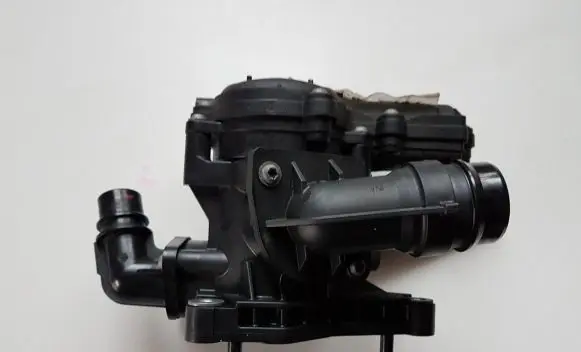 Hyundai Tucson IV NX4 Thermostat/thermostat housing 256002M810 6PY01342000 6PY013420