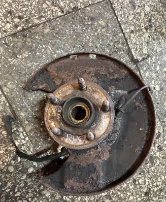 Opel Insignia A Front wheel hub