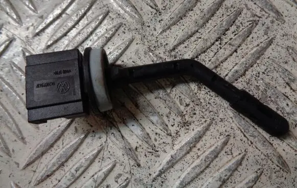 Volkswagen Golf Plus Interior temperature sensor 1K0907543F
