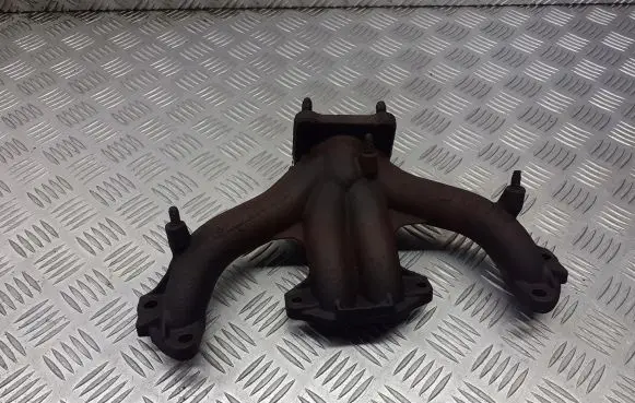 Skoda Fabia Mk1 (6Y) Exhaust manifold 047253033F