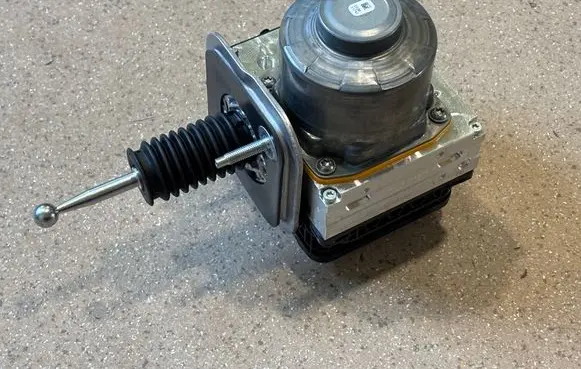 BMW X1 U11 ABS Pump 5B3C874