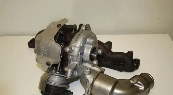 Audi A4 S4 B9 Turbo 04L253056L