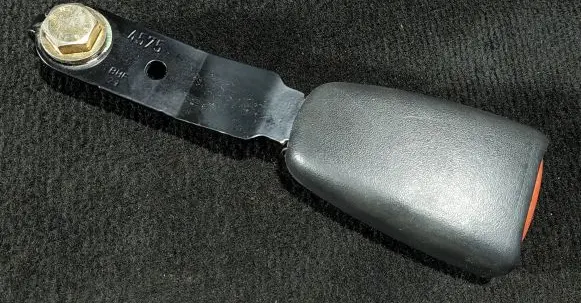Mitsubishi Space Star Front seatbelt buckle